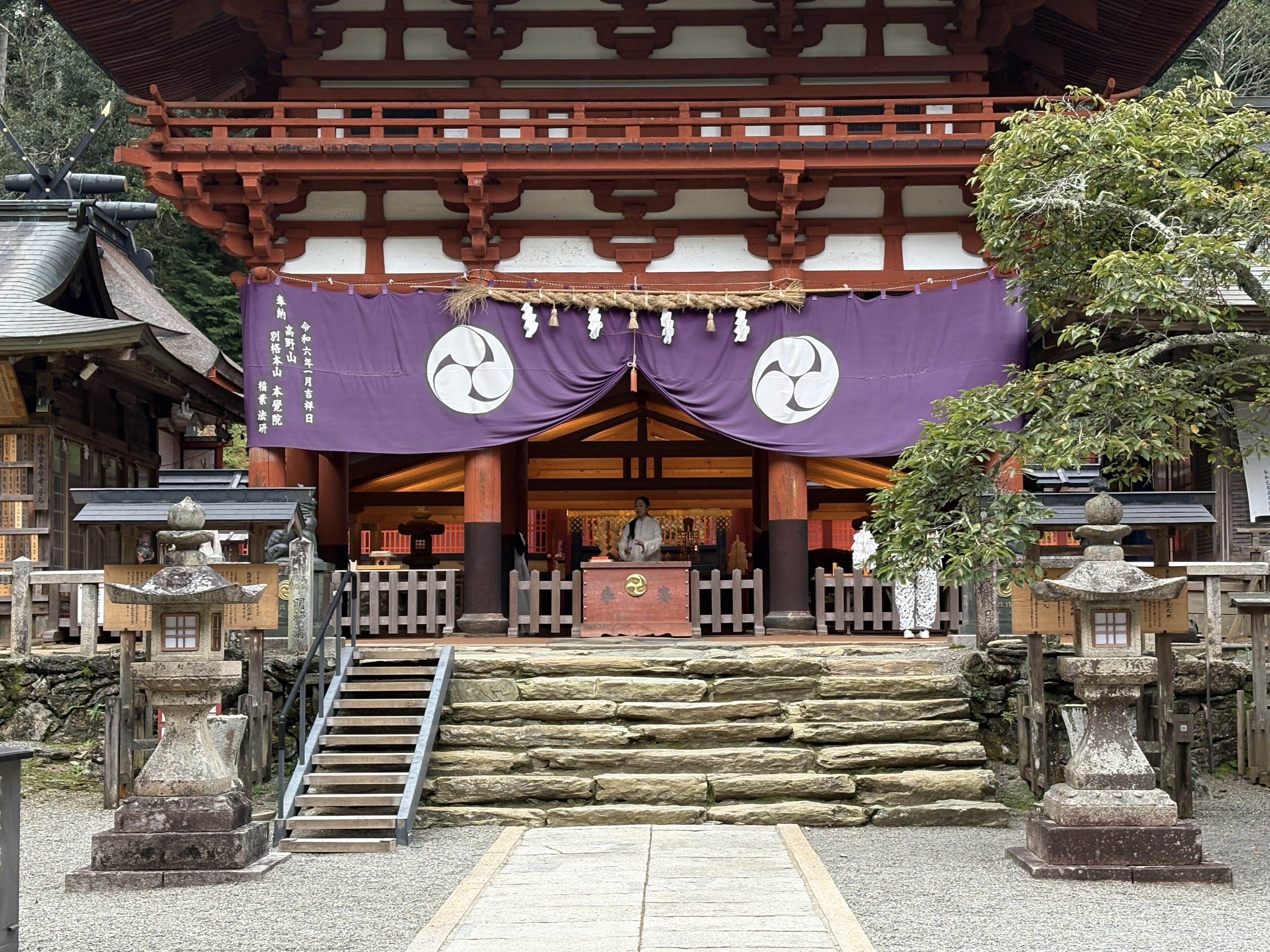 丹生都比売神社